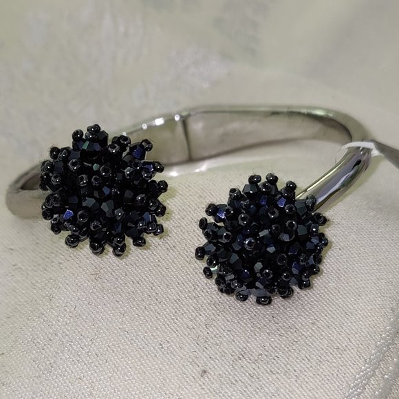 🌻NWT - INC Hinged Black Beaded Bubble Bracelet - Picture 1 of 5